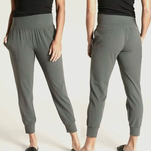 Athleta Hi Rise Salutation Jogger size Medium - Picture 1 of 9